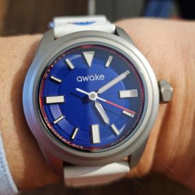 Awake Concept Mission To Earth: 2 owner reviews with 10 photos on the wrist