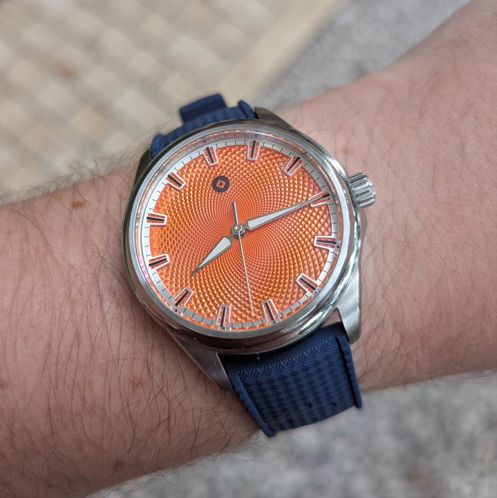 Discover Omnis Watches: History, Popular Models Owners' Reviews