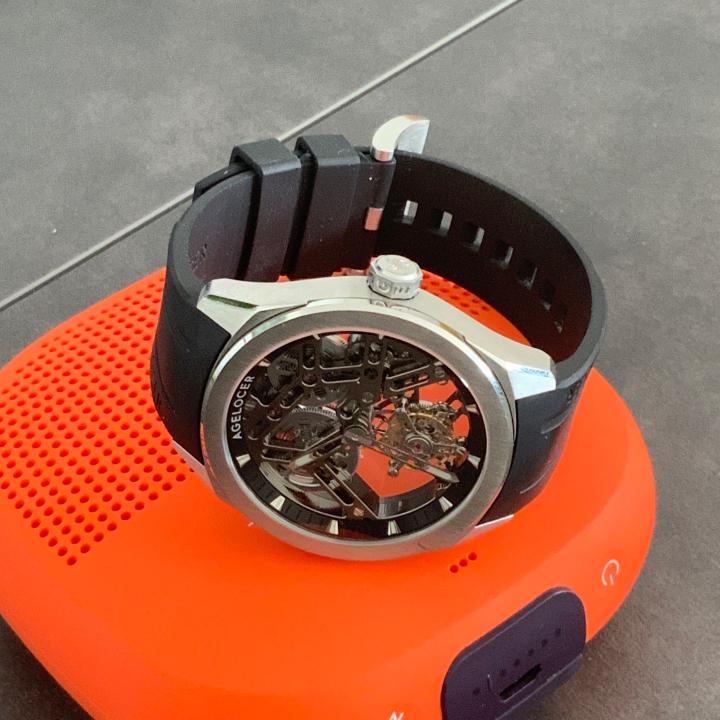 Discover Agelocer Watches: History, Popular Models Owners