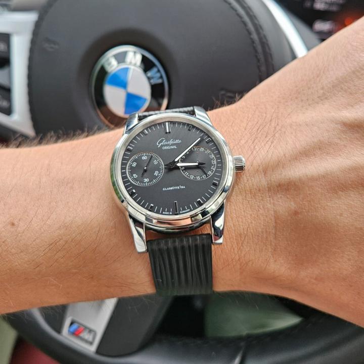 Glashutte senator hand date hotsell