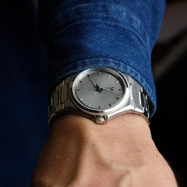 Discover Venezianico Watches: History, Popular Models Owners